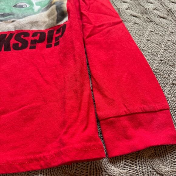 Star Wars Baby Yoda Snack Long Sleeved Shirt ~ 8/M - Picture 3 of 10